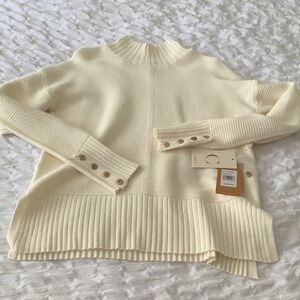 Cyrus Cream Button-Detail Women's Sweater so comfortable